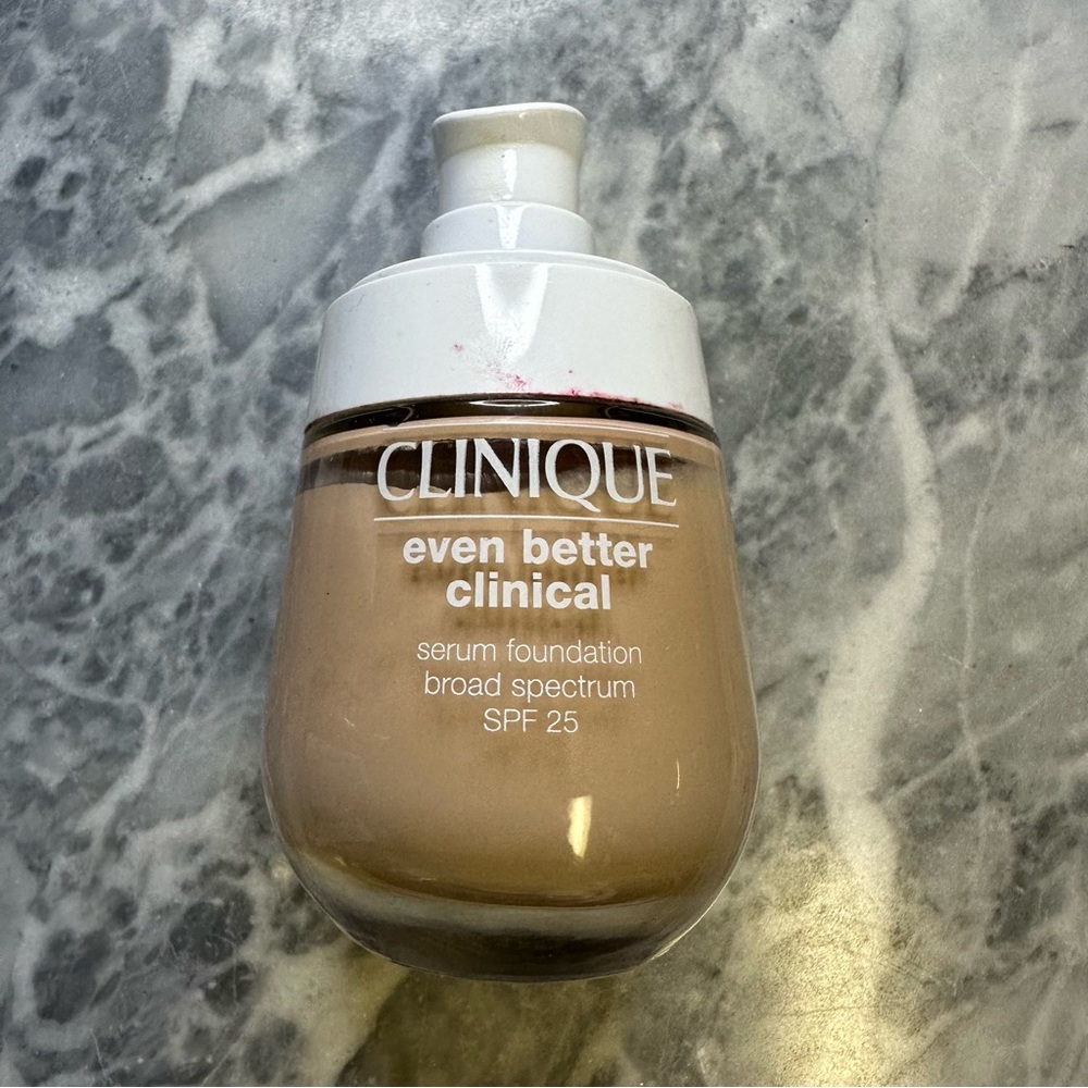 Clinique Even Better Clinical Foundation Ivory